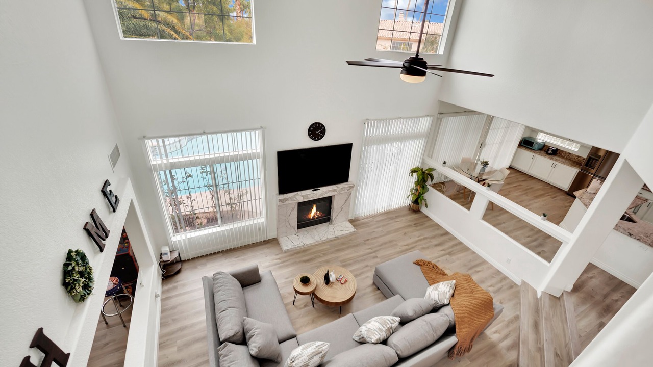 Photo of Livingroom in Green Valley