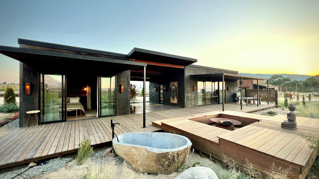 Photo of Patio Balcony in Lone Pine