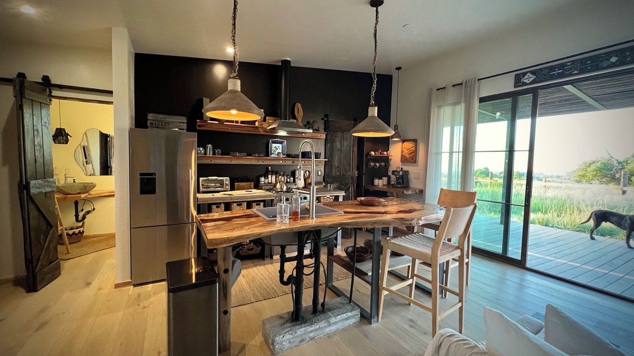 Photo of Kitchen in Lone Pine