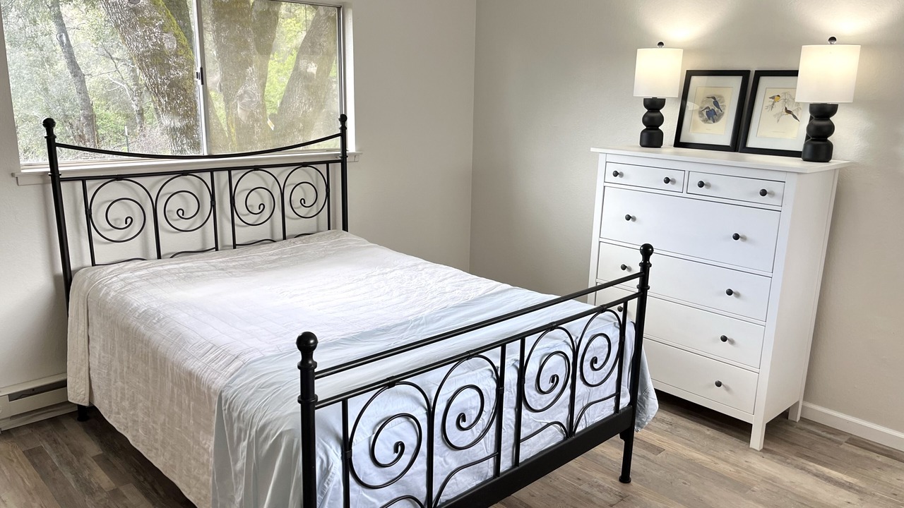Photo of Bedroom in Ahwahnee