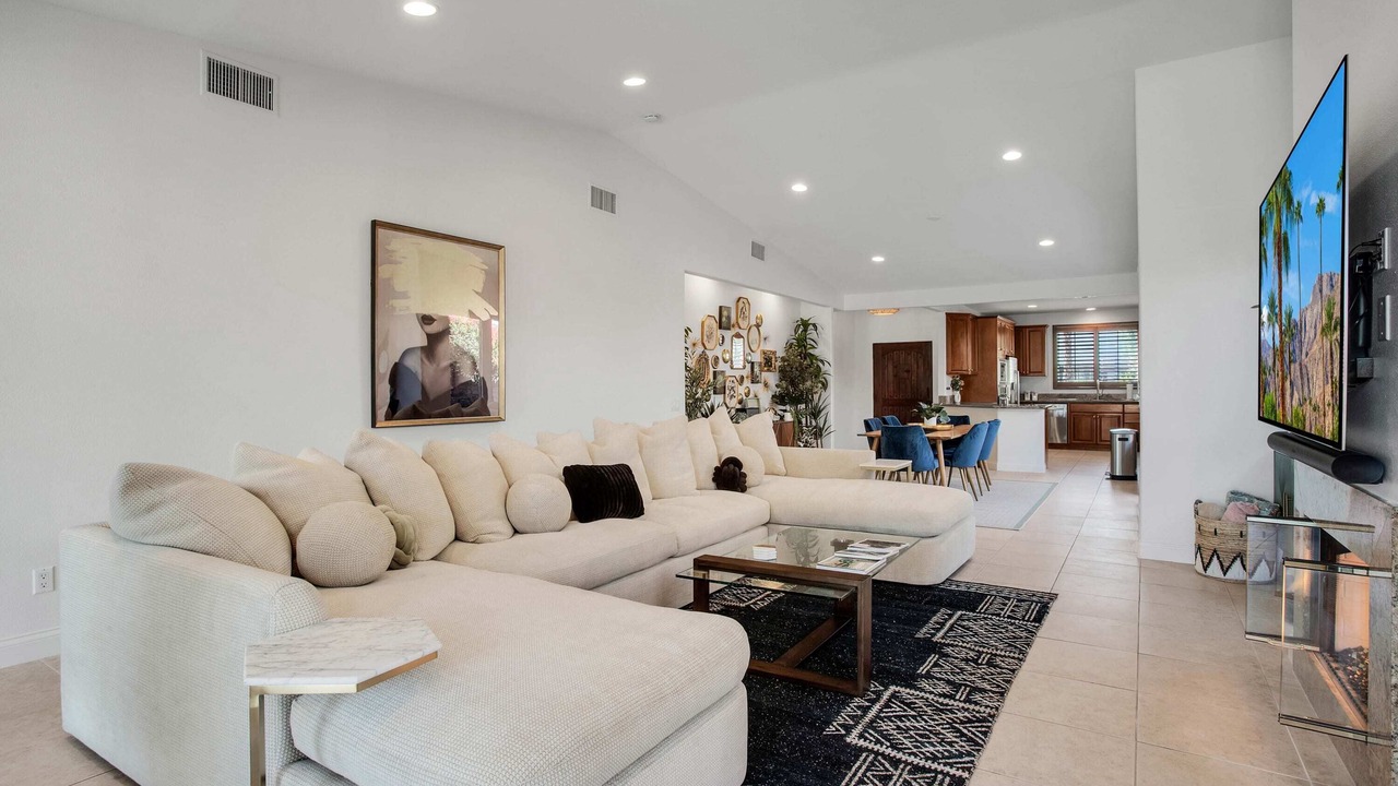 Photo of Livingroom in Palm Desert