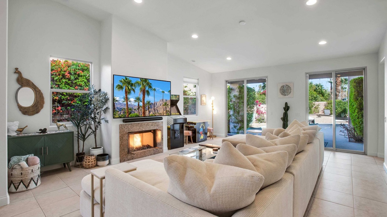 Photo of Livingroom in Palm Desert