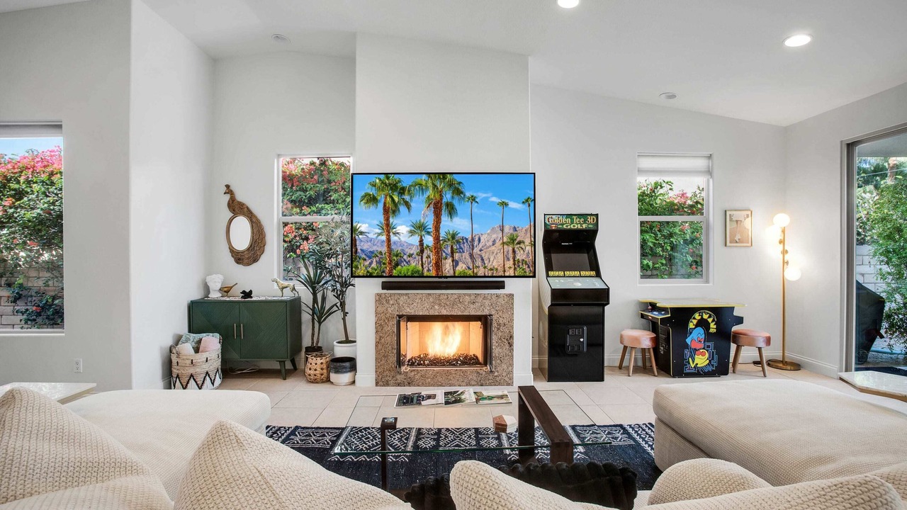 Photo of Livingroom in Palm Desert