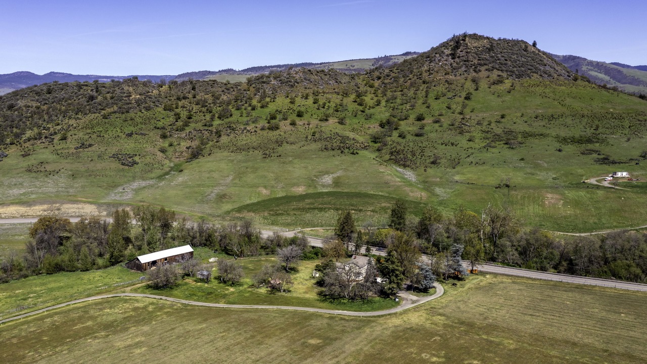 Photo of Outdoor in Ashland