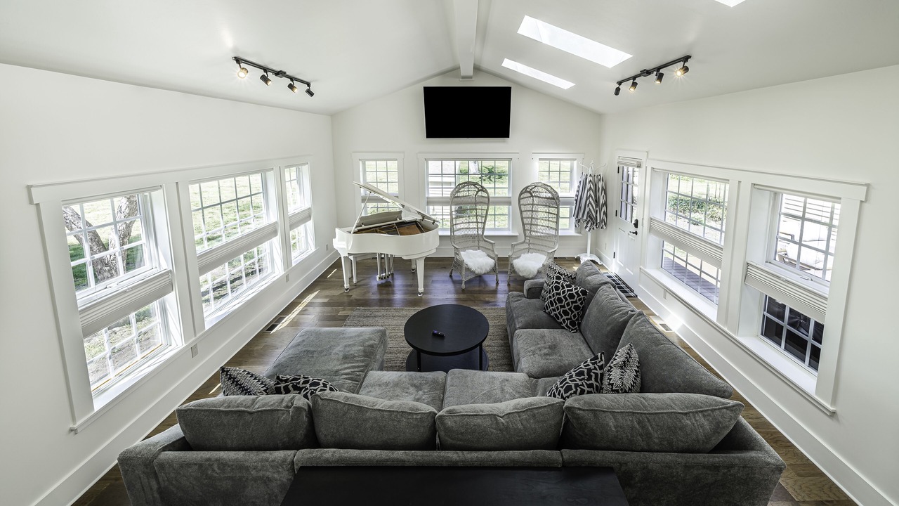 Photo of Livingroom in Ashland