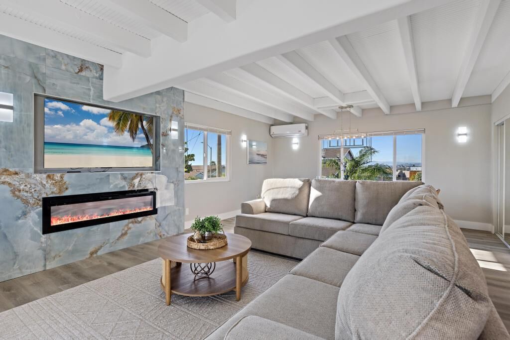 Photo of Livingroom in Vista