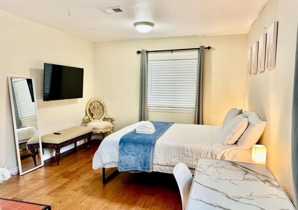 Photo of Bedroom in Castro Valley