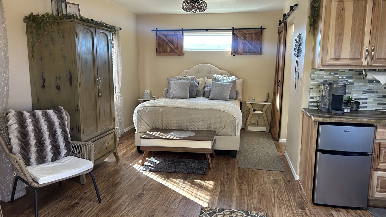 Photo of Bedroom in Dewey-Humboldt