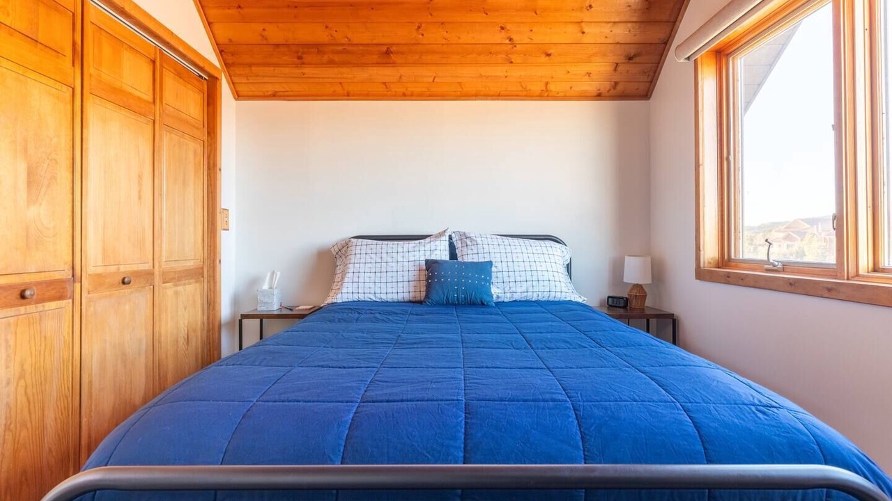 Photo of Bedroom in Dammeron Valley