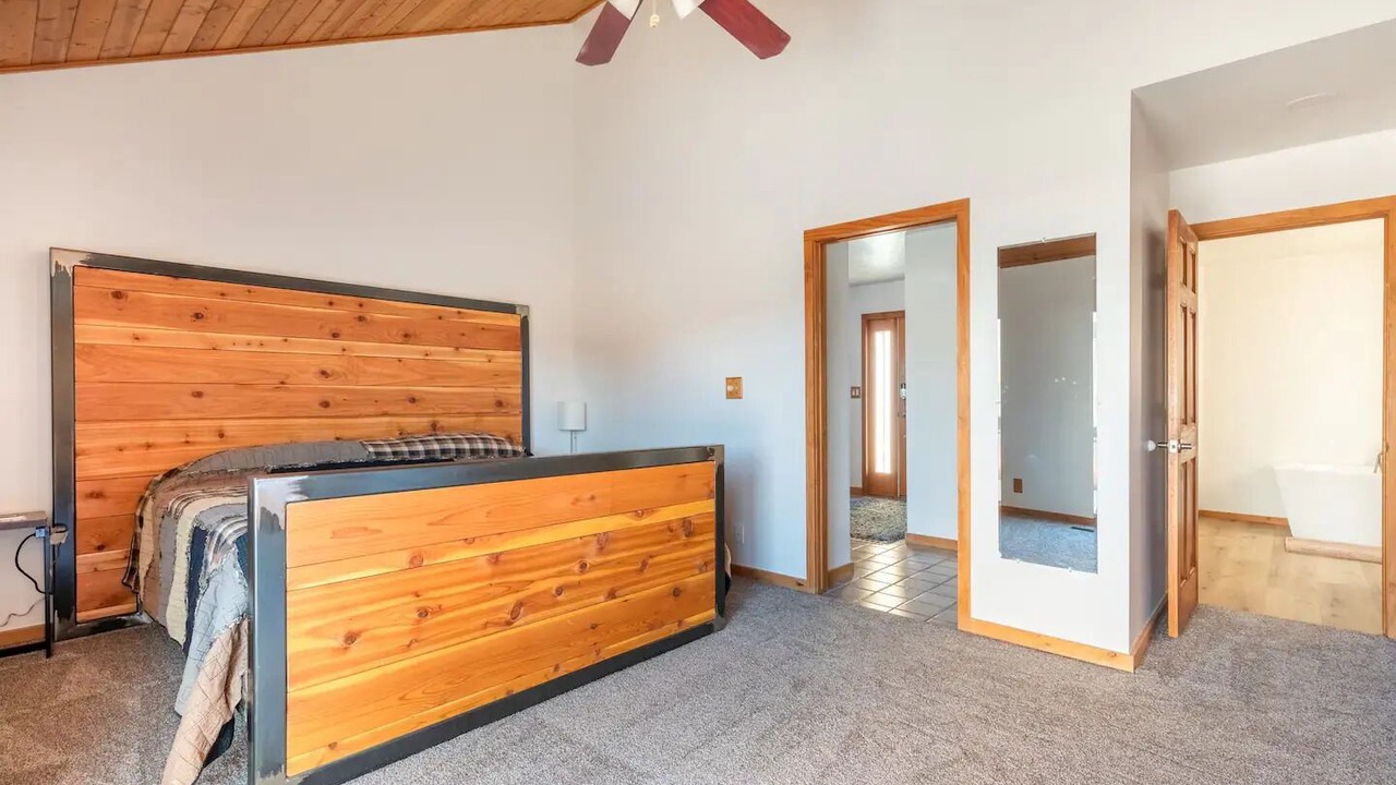 Photo of Bedroom in Dammeron Valley