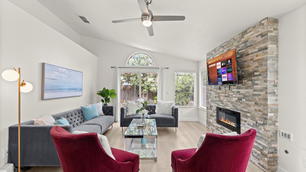 Photo of Livingroom in Elk Grove