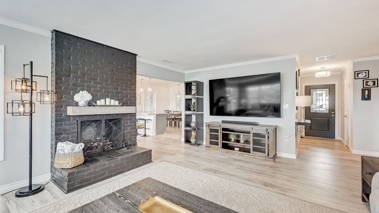 Photo of Livingroom in Spring Valley