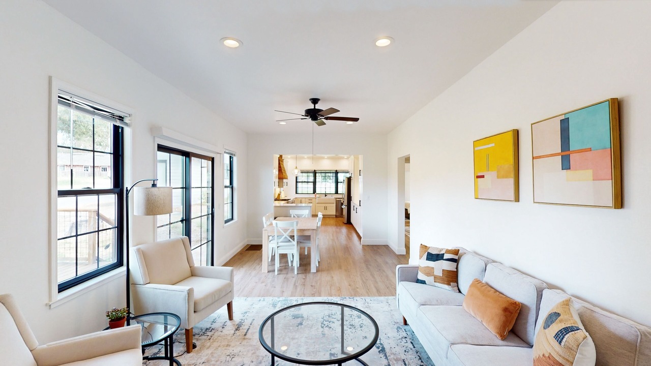 Photo of Livingroom in Penngrove
