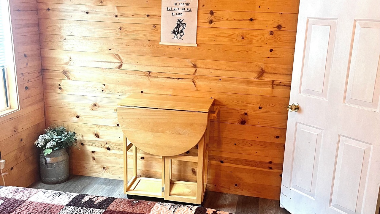 Photo of Bedroom in Chiloquin