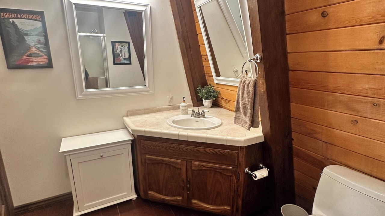 Photo of Bathroom in Lake Almanor Country Club