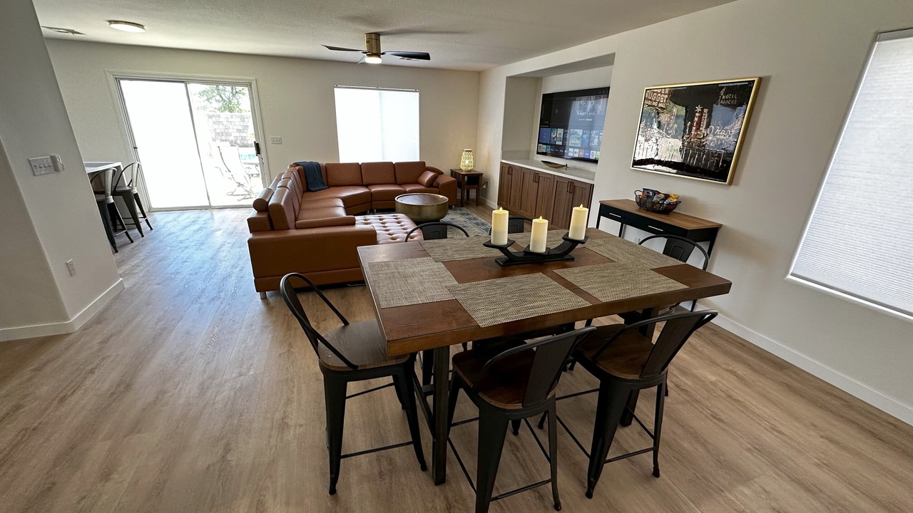 Photo of Livingroom in Spring Valley