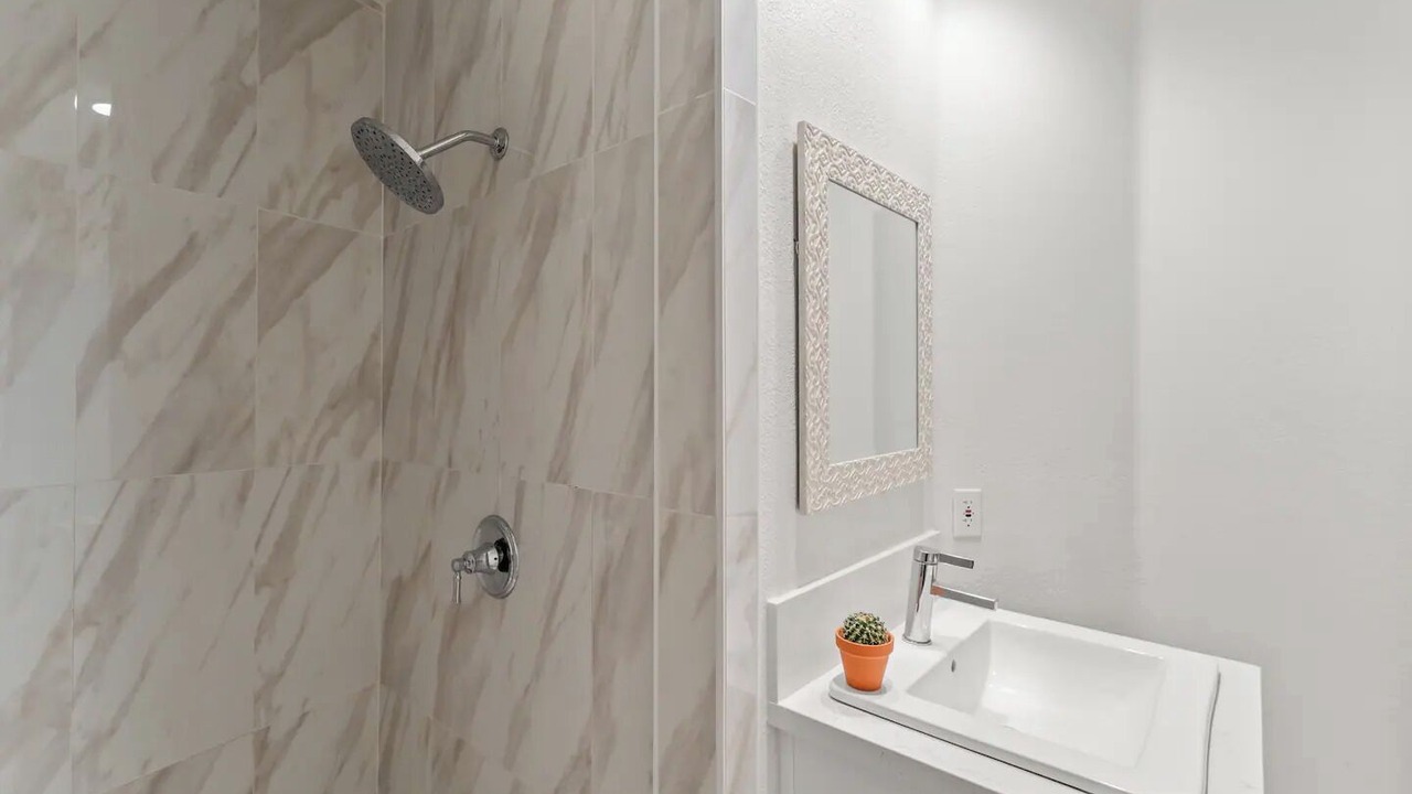 Photo of Bathroom in Racquet Club West