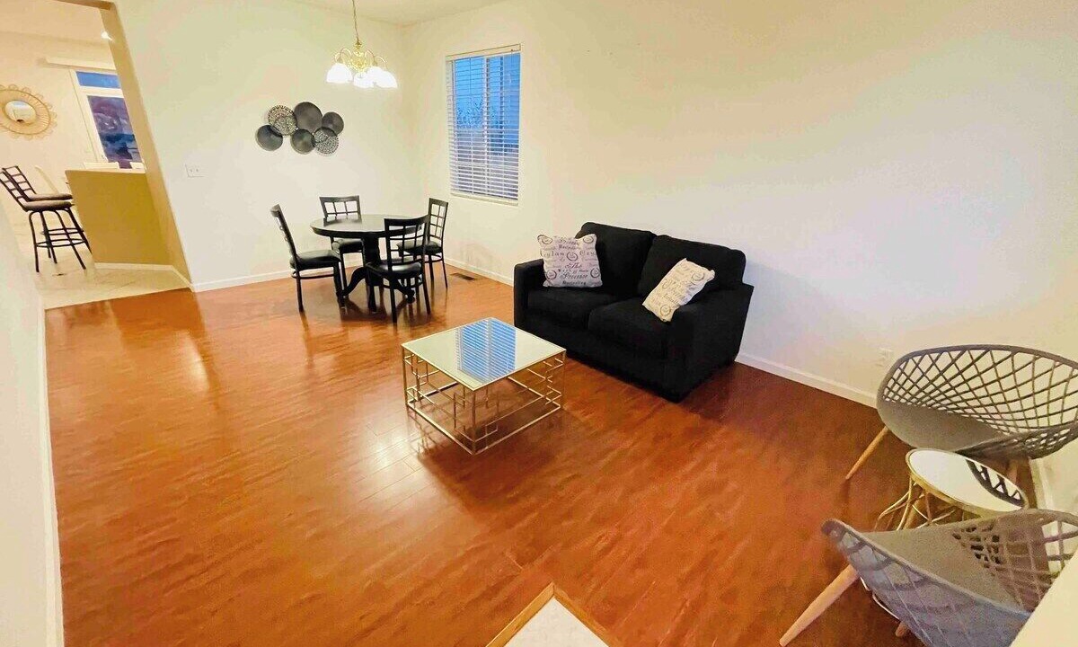 Photo of Livingroom in Northwest Reno