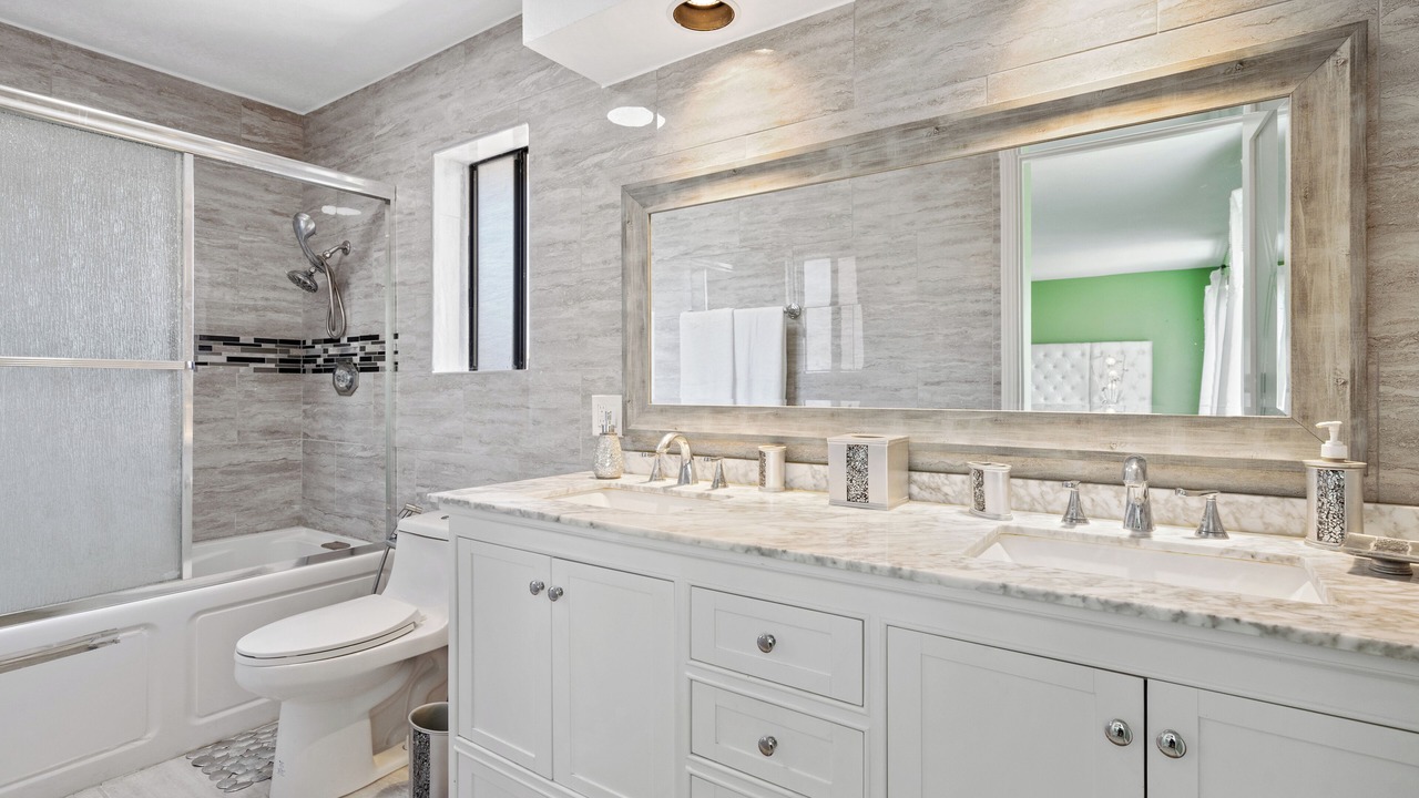Photo of Bathroom in Hercules