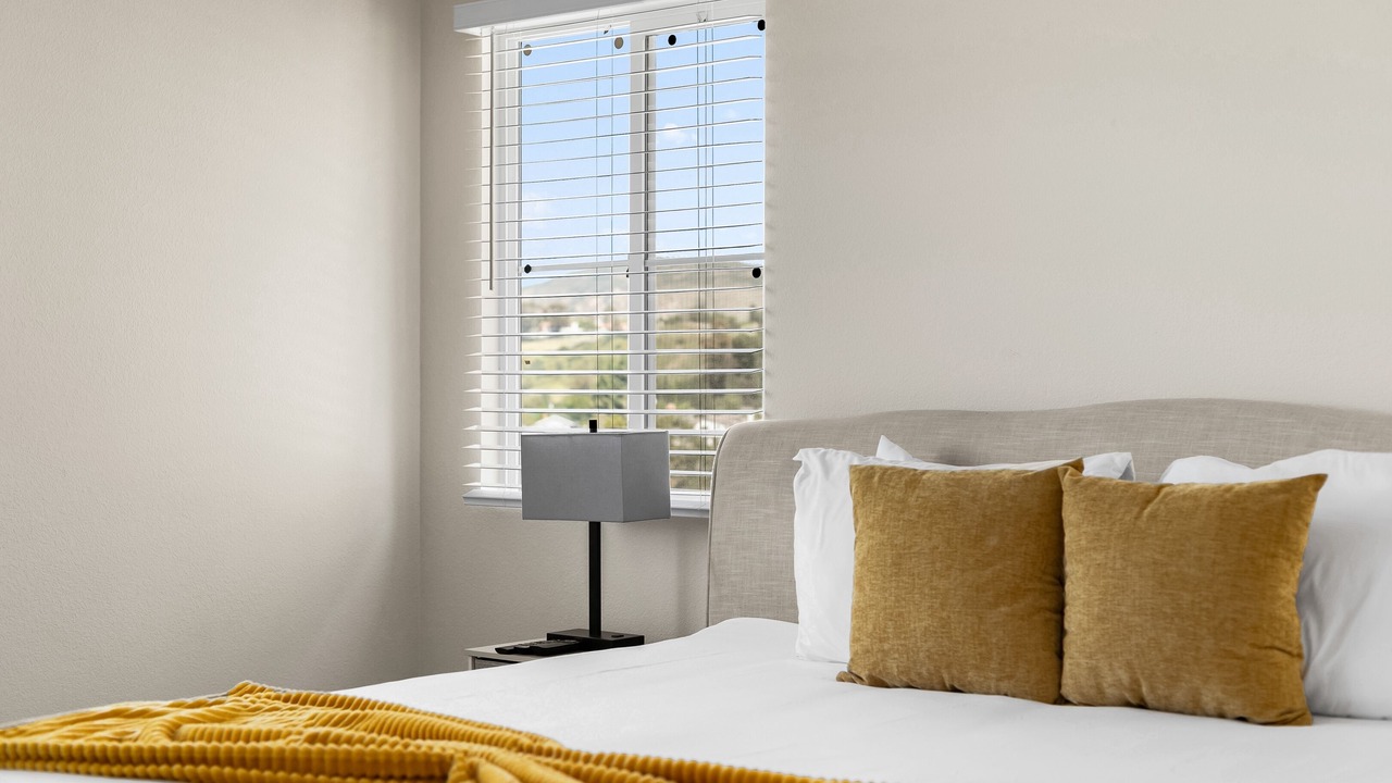 Photo of Bedroom in Allied Gardens