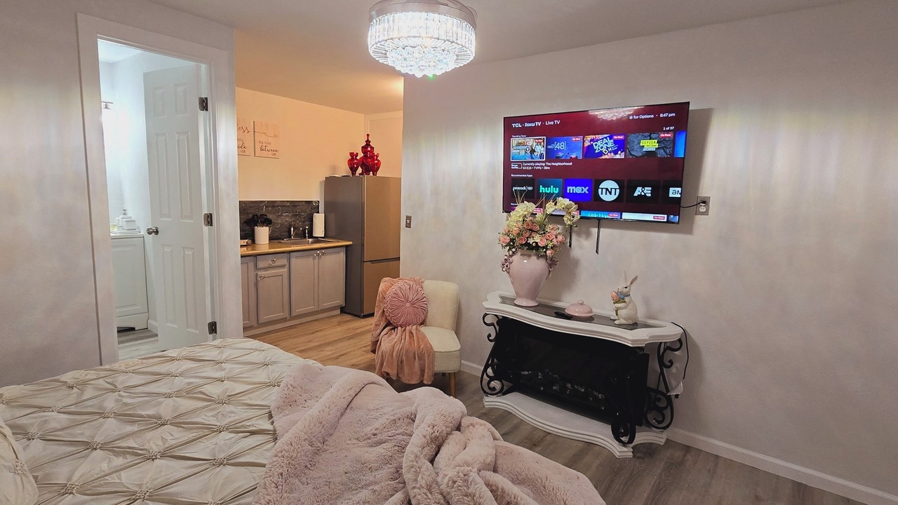 Photo of Bedroom in Enterprise