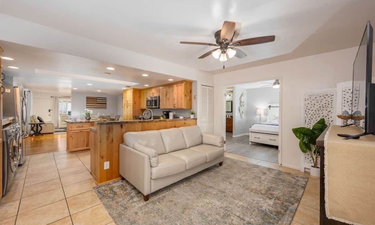 Photo of Bedroom in Lakeside