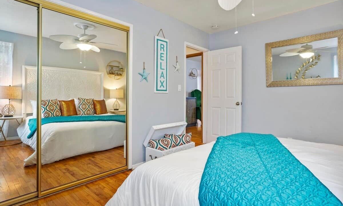 Photo of Bedroom in Lakeside