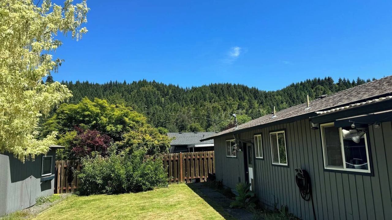 Photo of Outdoor in Oakridge