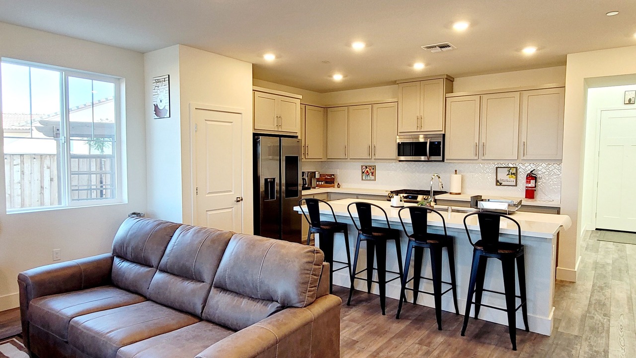 Photo of Livingroom in Tracy