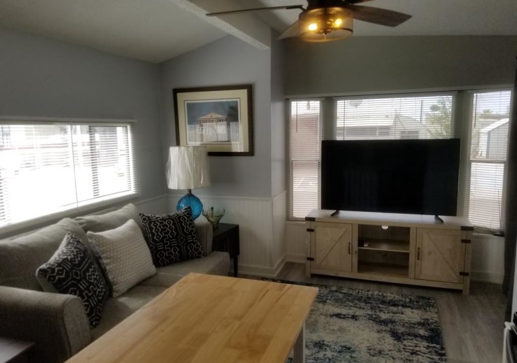 Photo of Livingroom in East Mesa