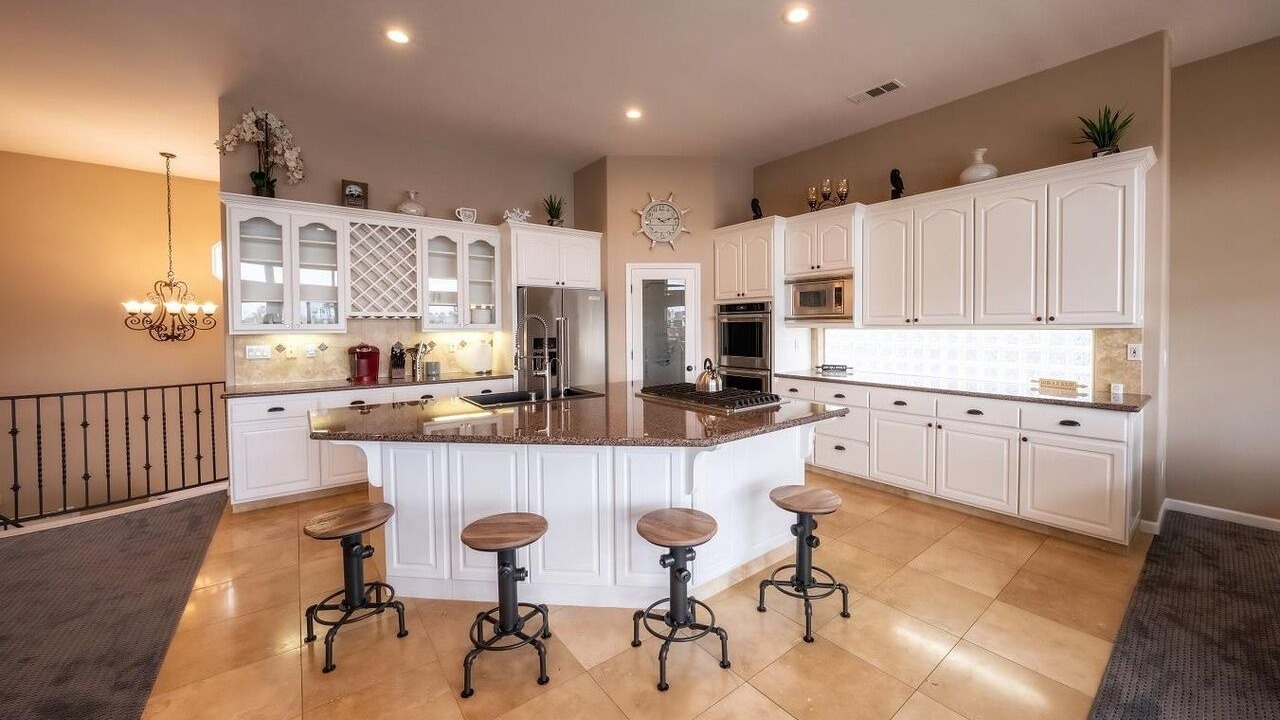 Photo of Kitchen in Discovery Bay