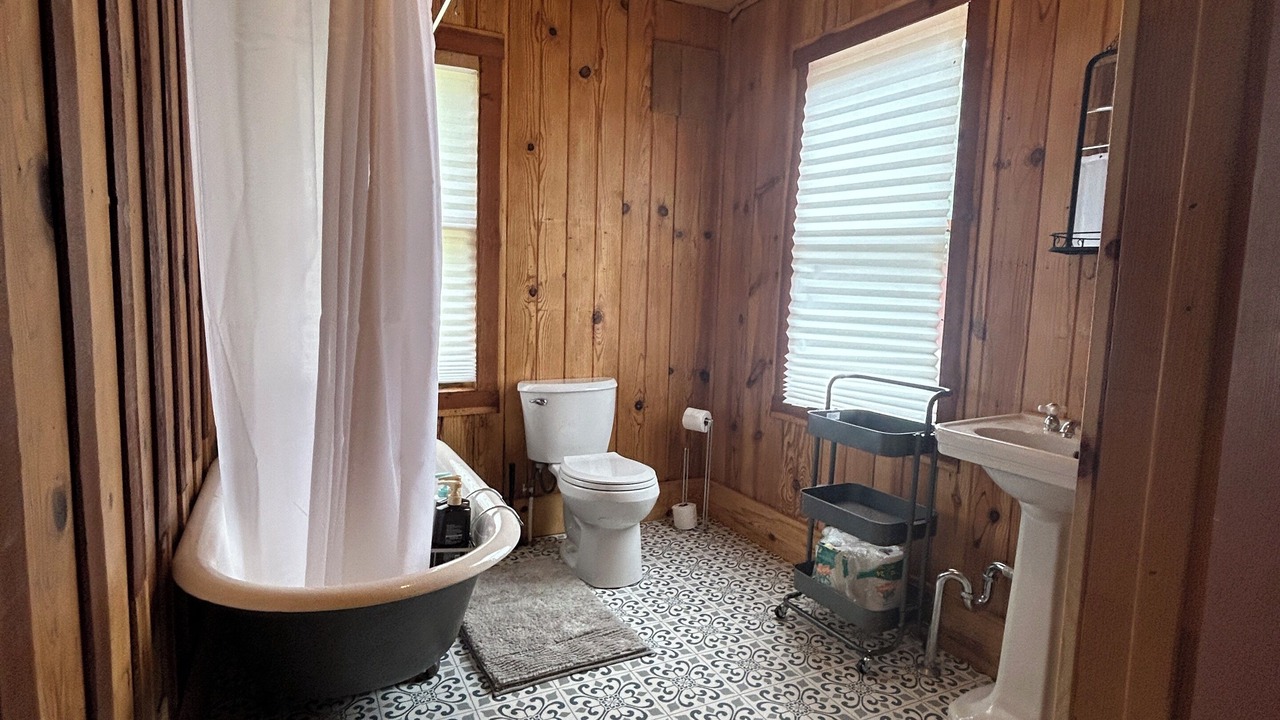 Photo of Bathroom in Dunlap