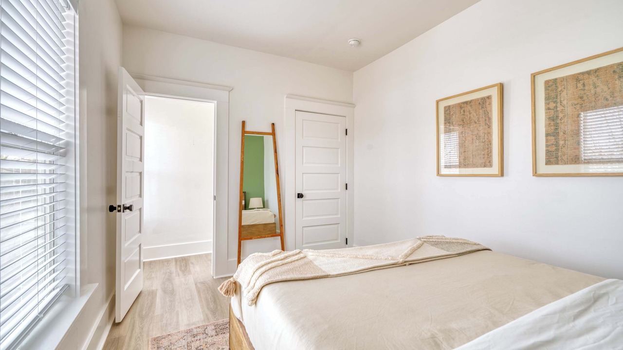 Photo of Bedroom in King