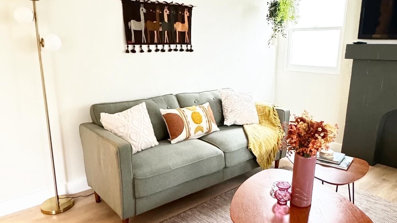 Photo of Livingroom in University Heights