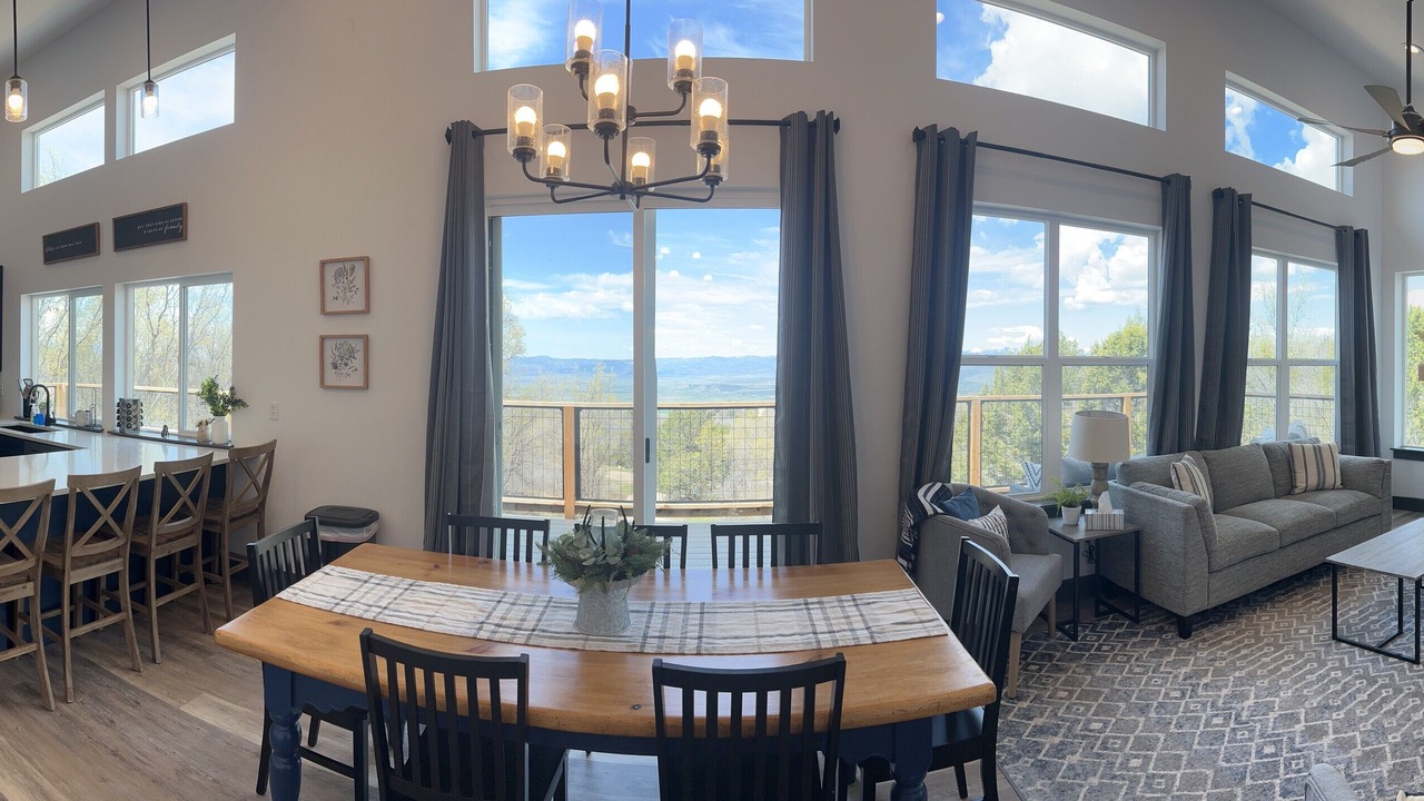Photo of Livingroom in Fairview