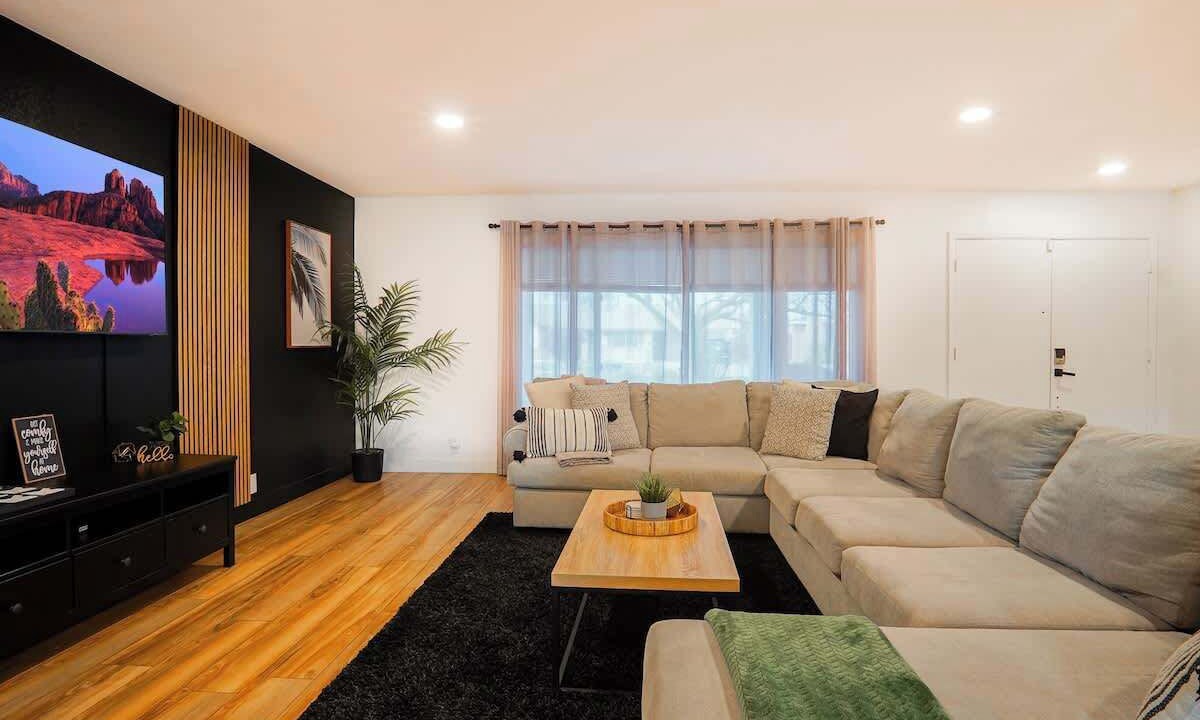 Photo of Livingroom in Optimist Park SW
