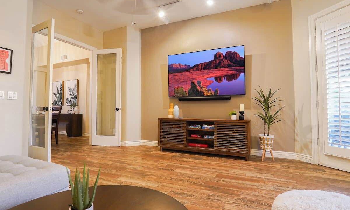 Photo of Livingroom in Crystal Shores