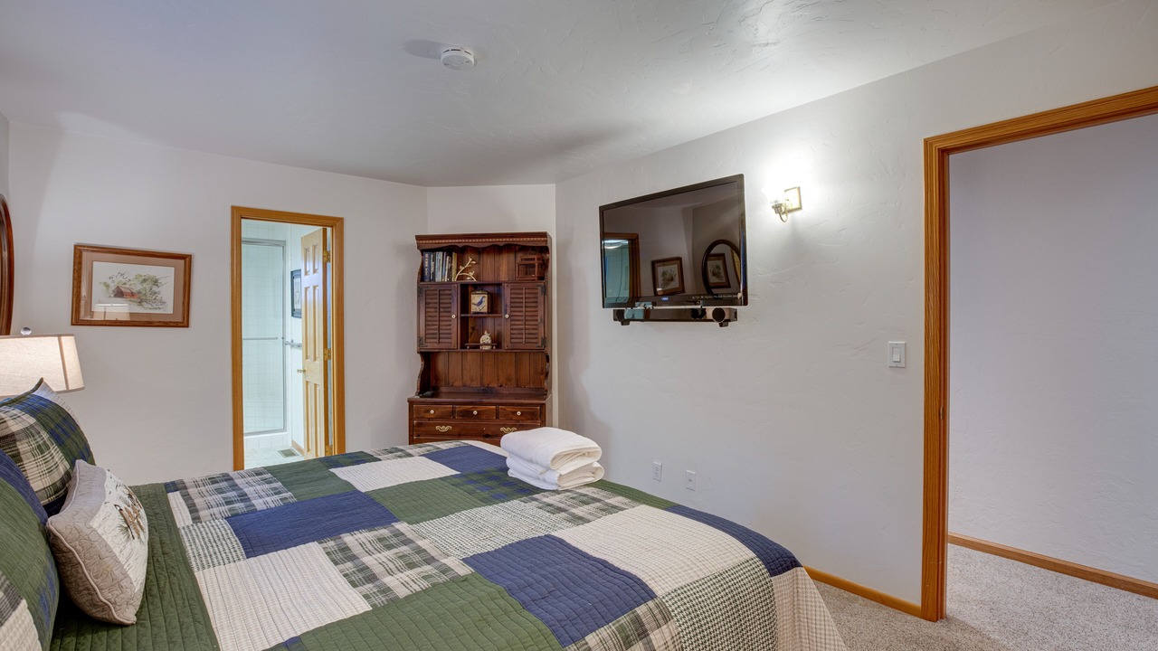 Photo of Bedroom in Tahoe Village