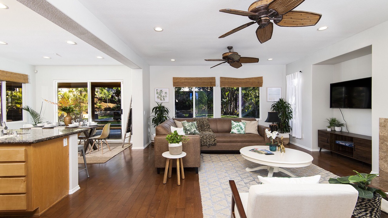 Photo of Livingroom in Vista