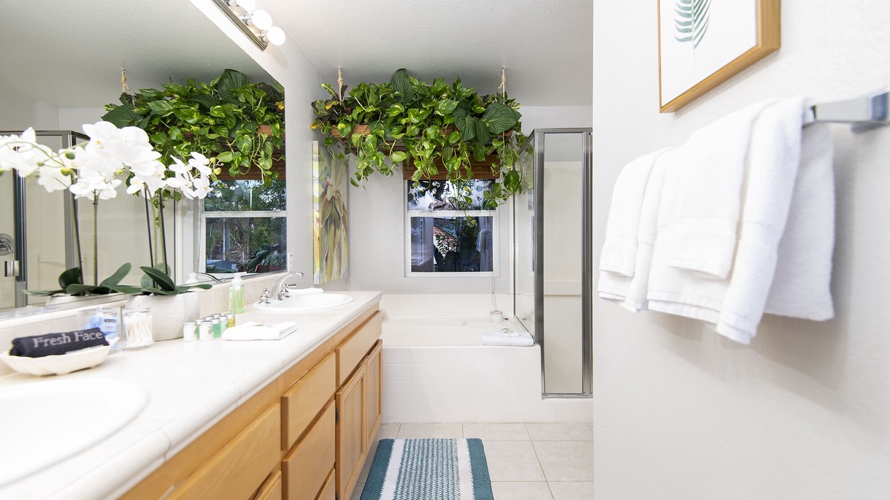 Photo of Bathroom in Vista