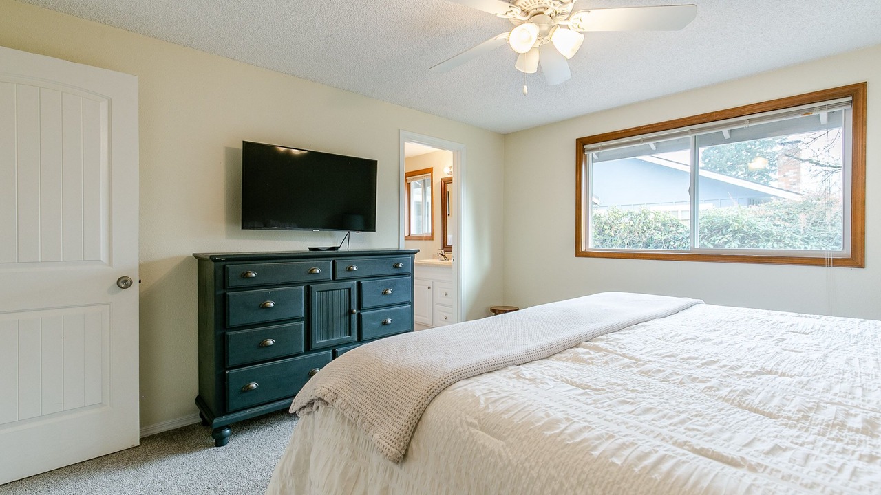 Photo of Bedroom in Central Oregon
