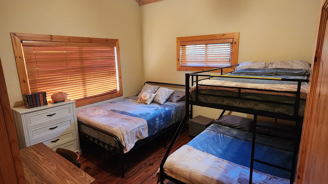 Photo of Bedroom in Upper Lake