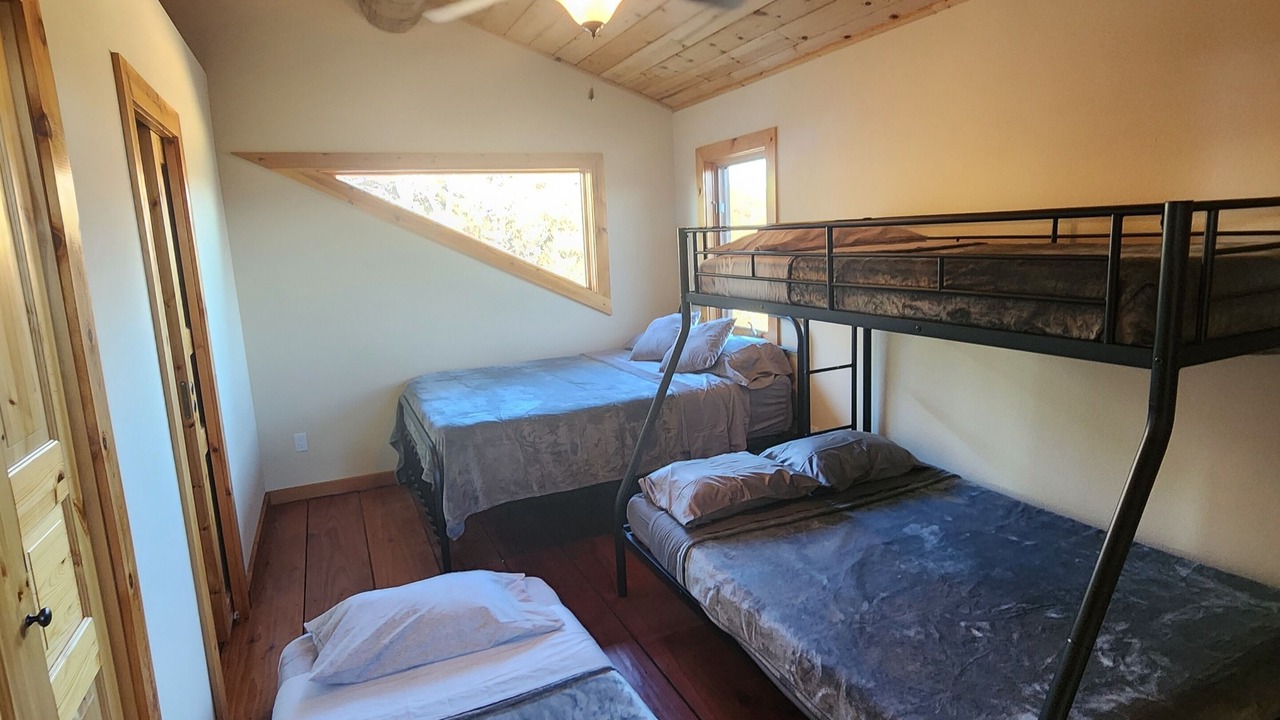 Photo of Bedroom in Upper Lake