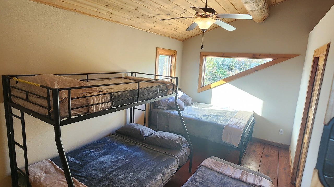 Photo of Bedroom in Upper Lake