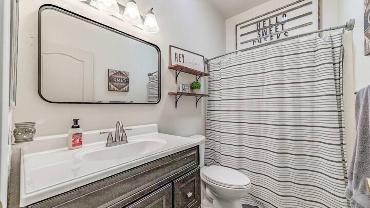 Photo of Bathroom in McKinleyville