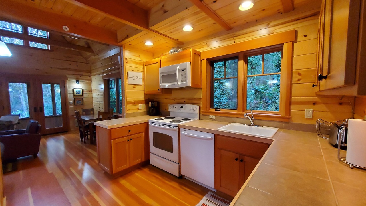 Photo of Kitchen in McKenzie Bridge