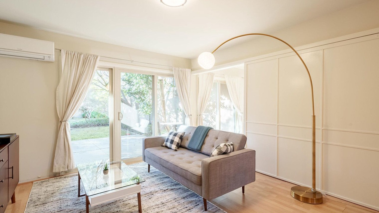 Photo of Livingroom in University South