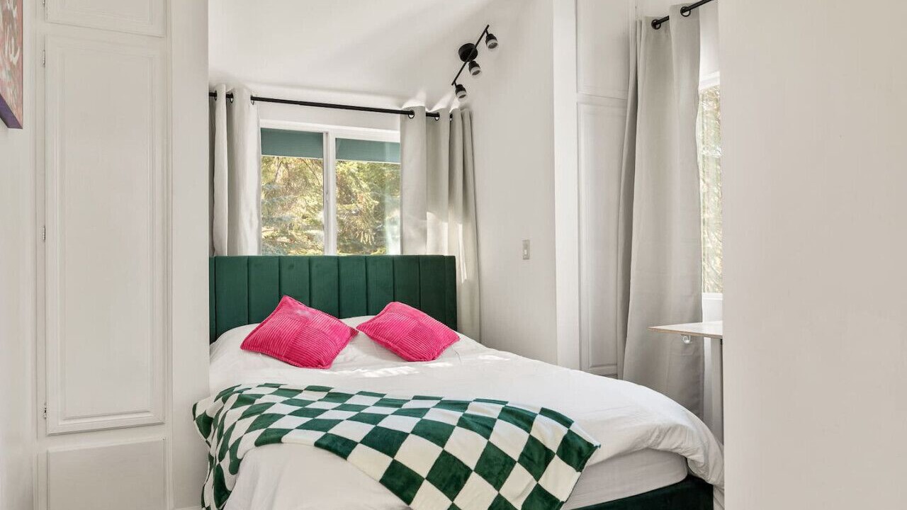 Photo of Bedroom in Arrowhead Villas