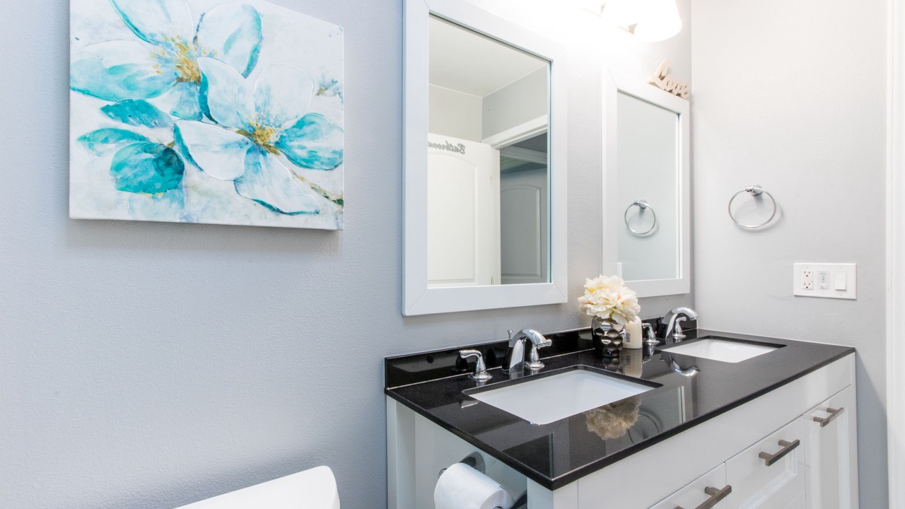 Photo of Bathroom in Southwest Anaheim