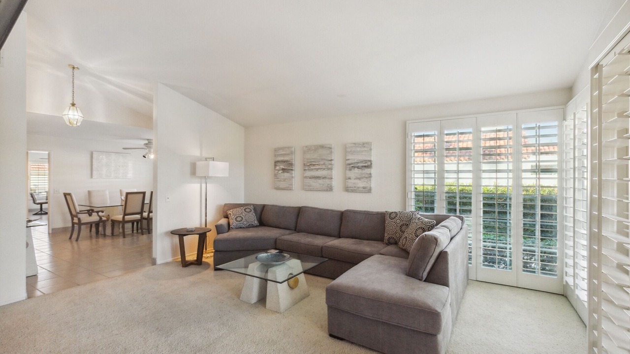 Photo of Livingroom in Palm Desert